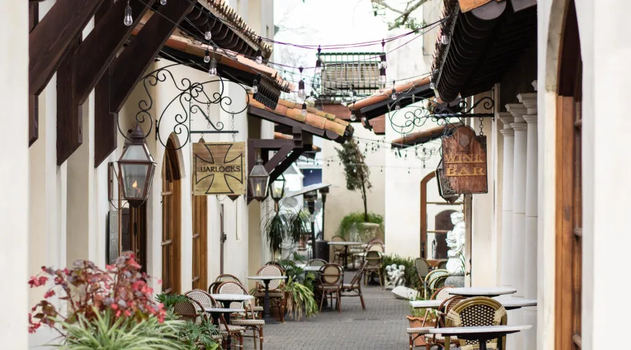 Fairhope French Quarter Alley